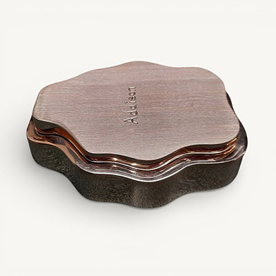 Paws fit together in a set